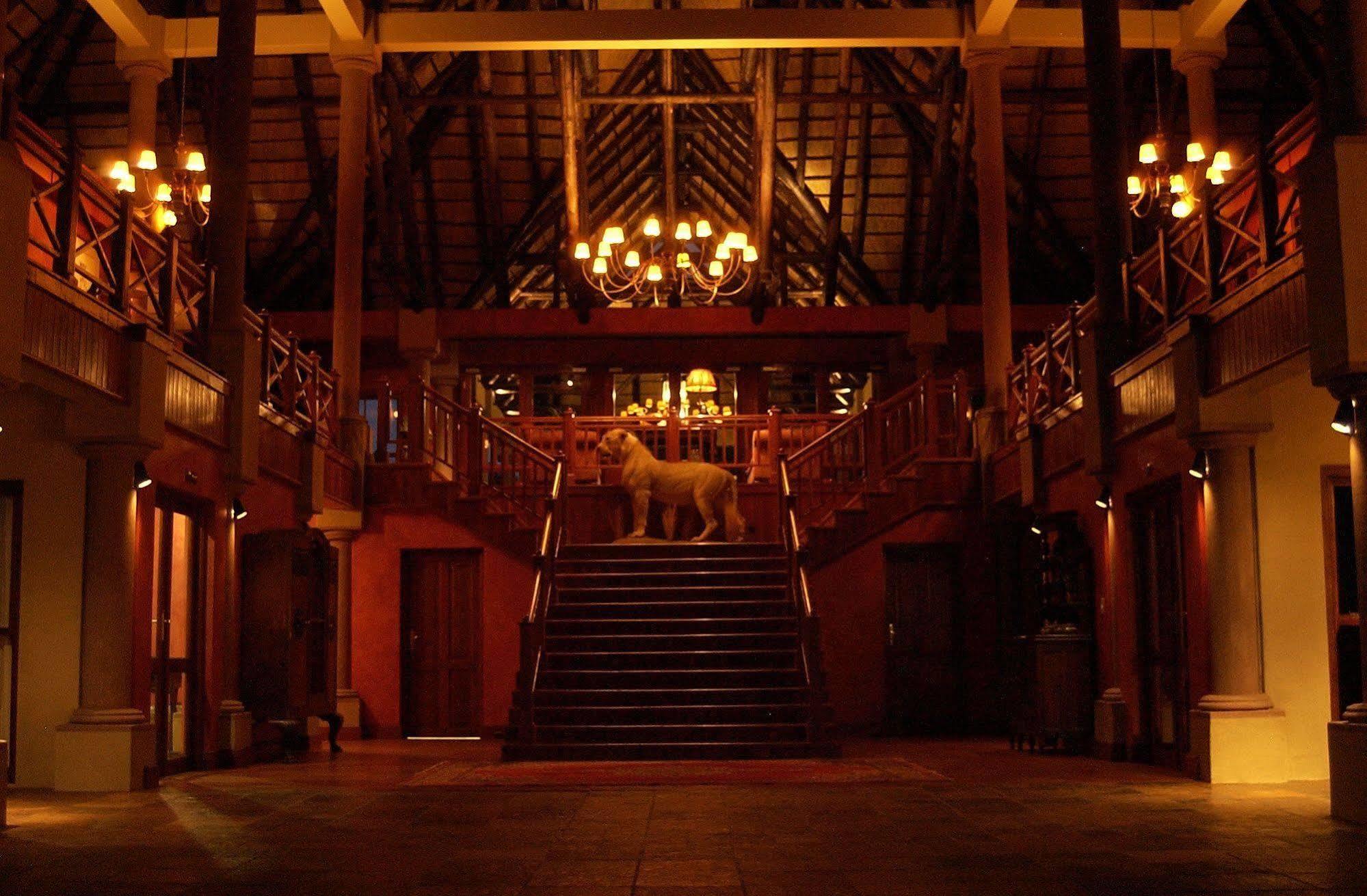 Epacha Game Lodge & Spa Etosha Extérieur photo